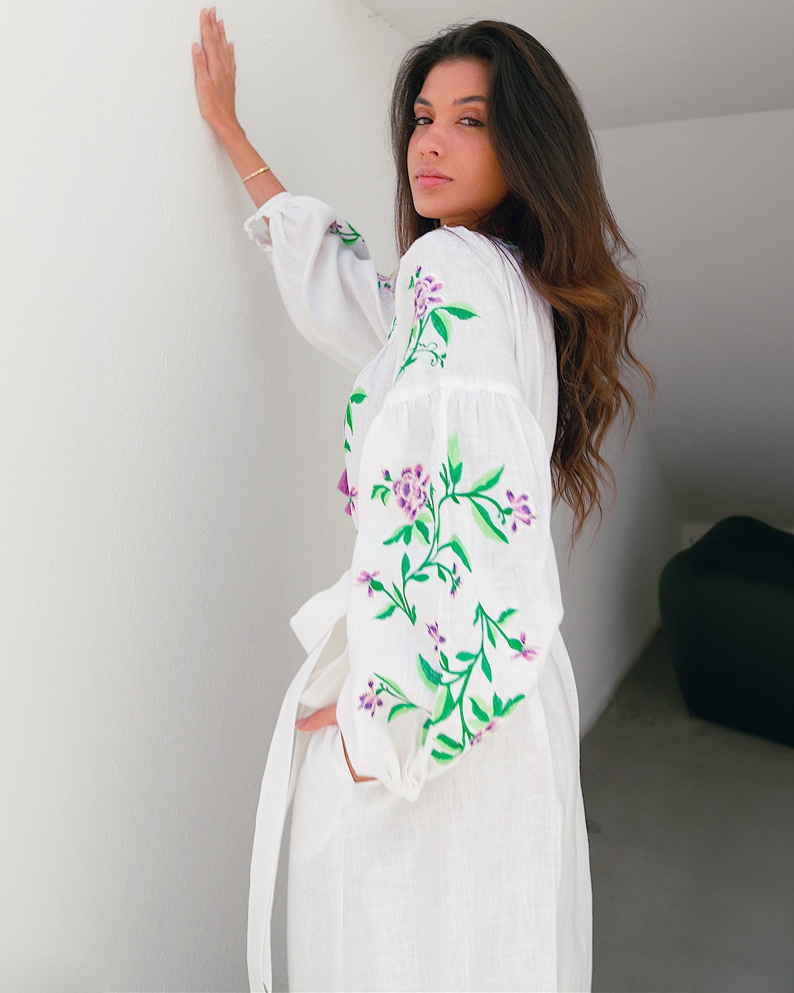 White Embroidered Linen Long Dress – Balloon Sleeves || ZALXNDRA