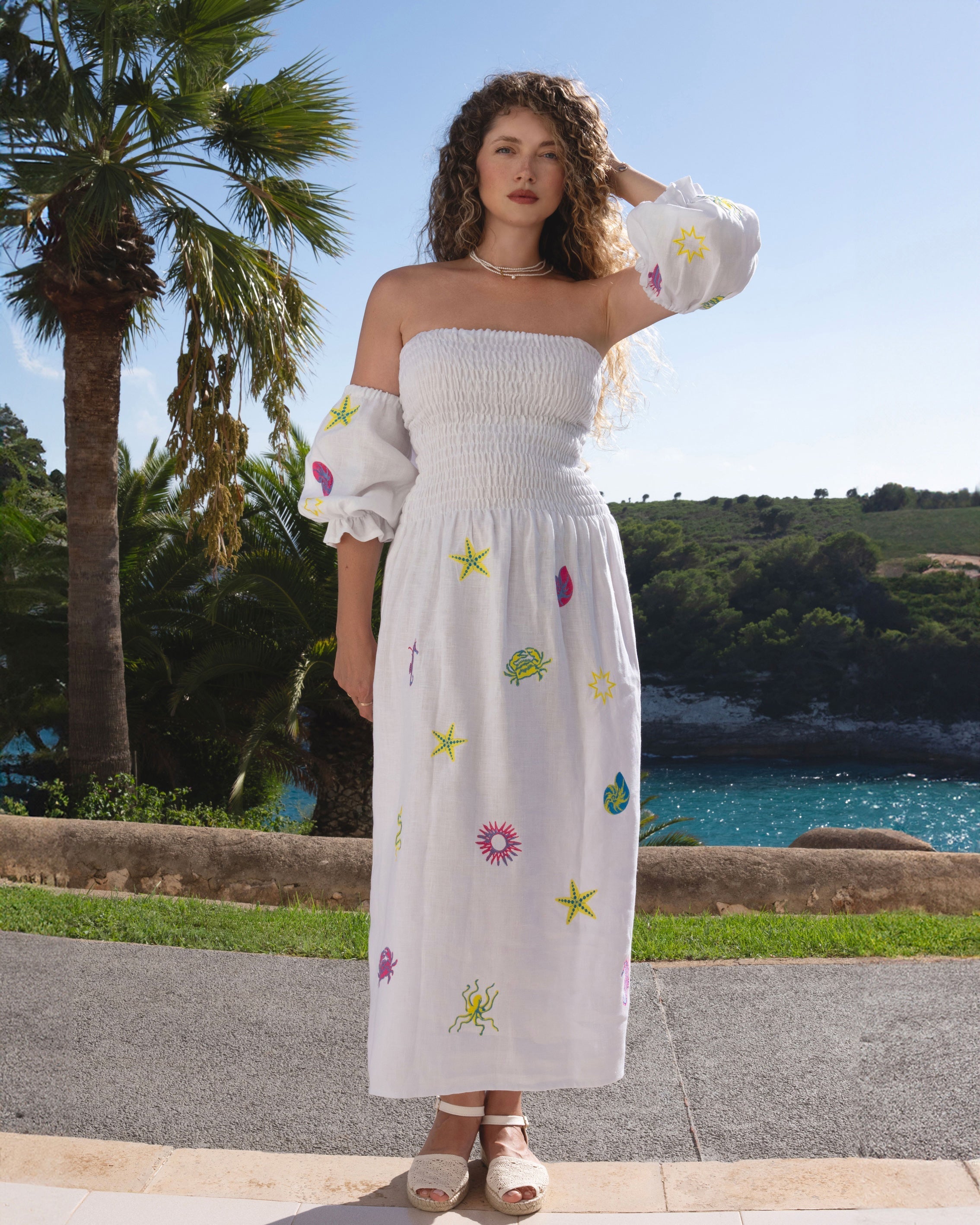Robe blanche en lin brodé | ZALXNDRA